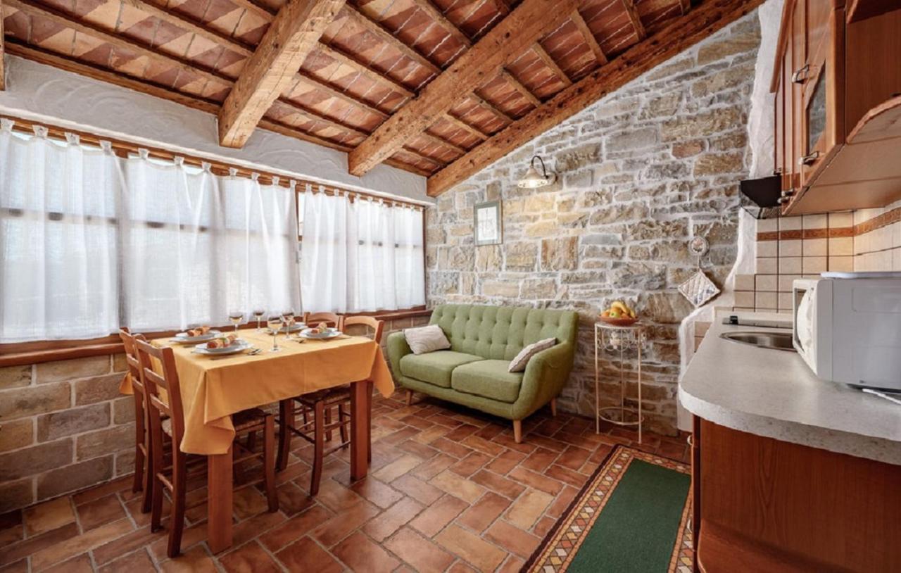 Guesthouse Gospodi Cerovlje Ngoại thất bức ảnh